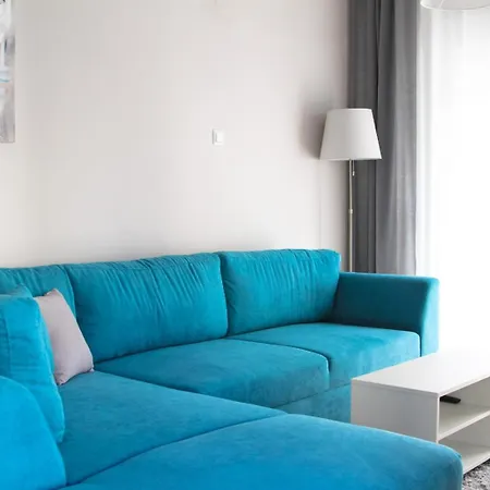 Happy Apartment, 아파트