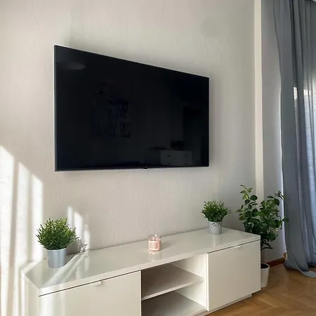 Happy Apartment, 아파트 카발라