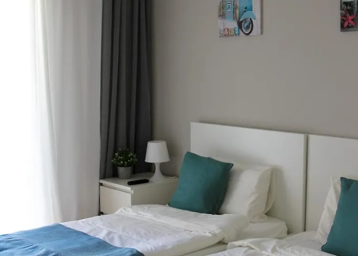 Apartment Happy Apartment, *