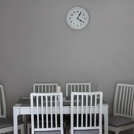 Happy Apartment, Daire Kavala